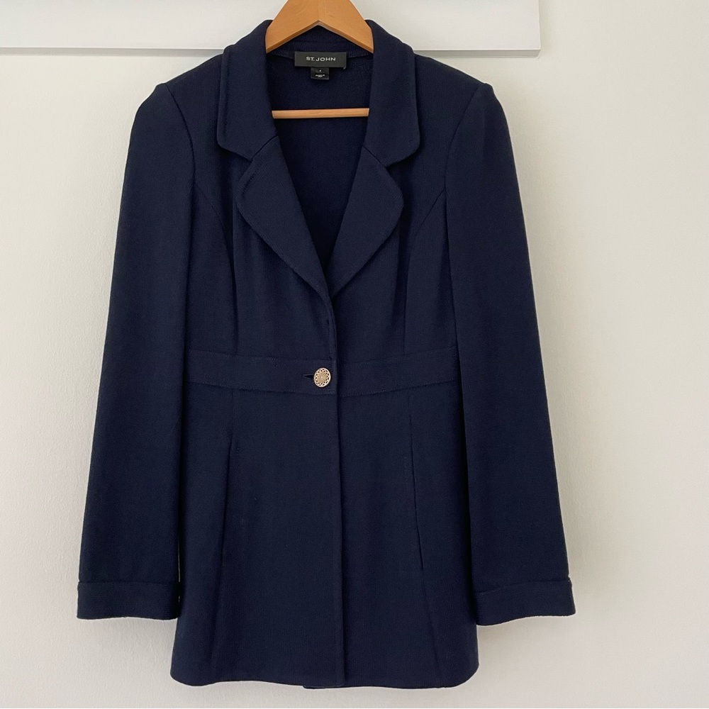 St. John Santana Knit Navy Blazer Fitted at Waist One Gold Button Women's Size 4